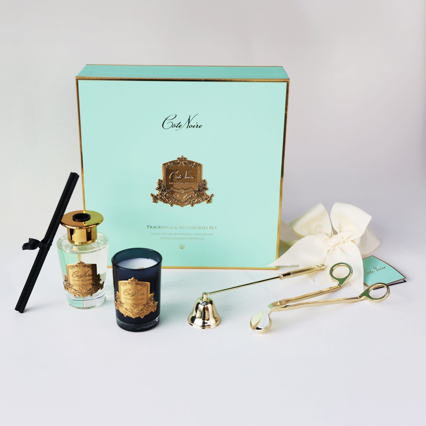 Luxury Gift set with Black candle, Snuffer, Wick trimmer & Diffuser-Gold Badging
