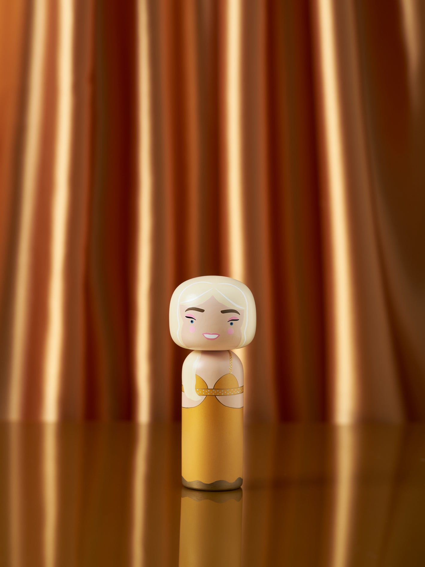 Kokeshi | Claudia Schiffer