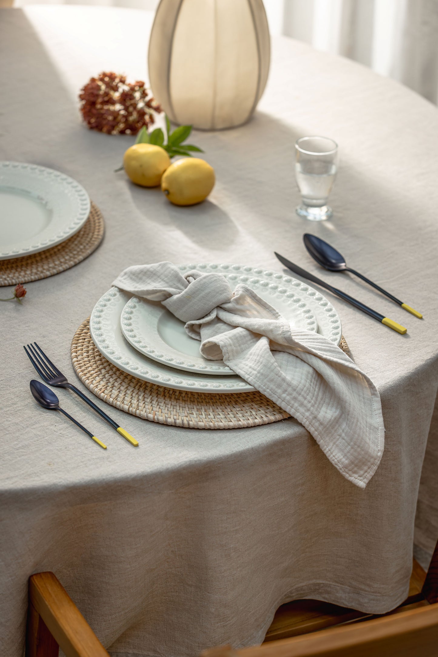 Allegro 24 Pcs with Wood Canteen