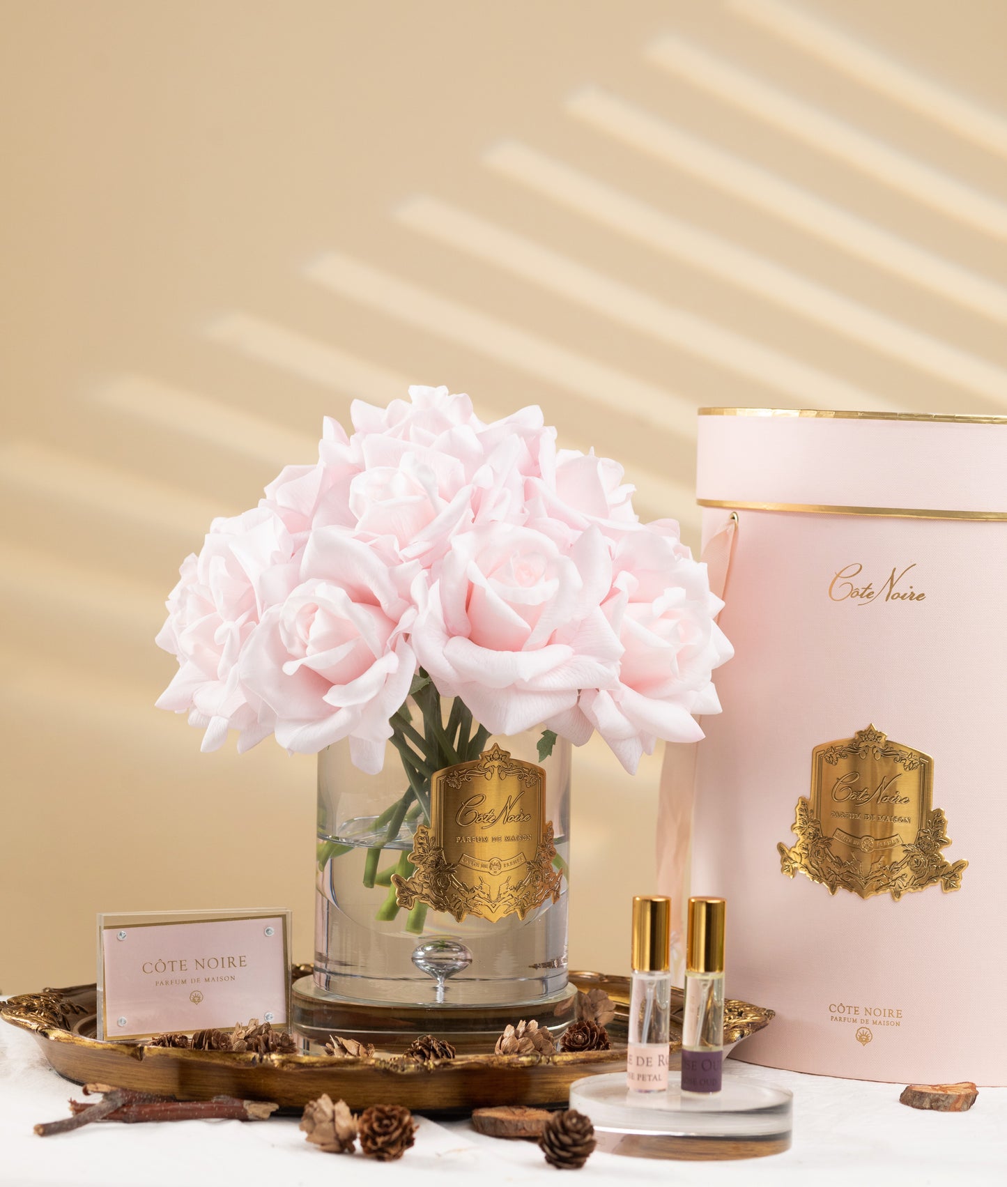 Cote Noire Luxury Grand Bouquet - Gold badging