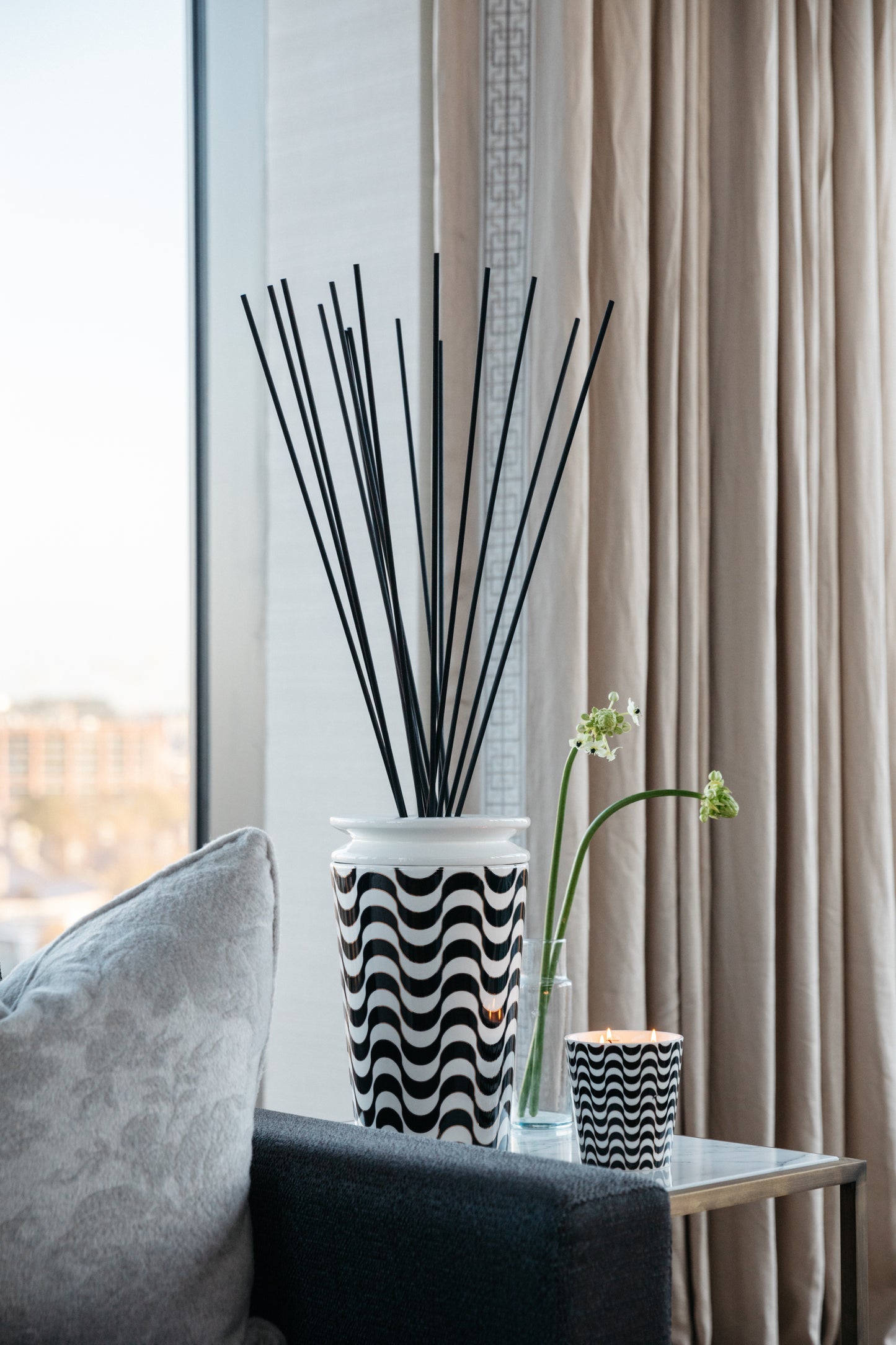 Ilum Latin Waves Candle Standard