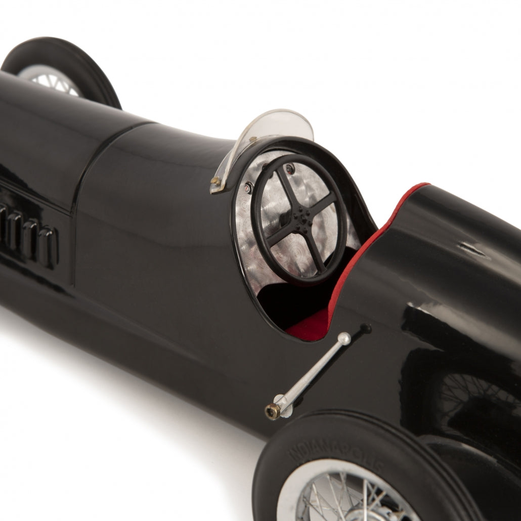Silberpfeil Black, Red Seat