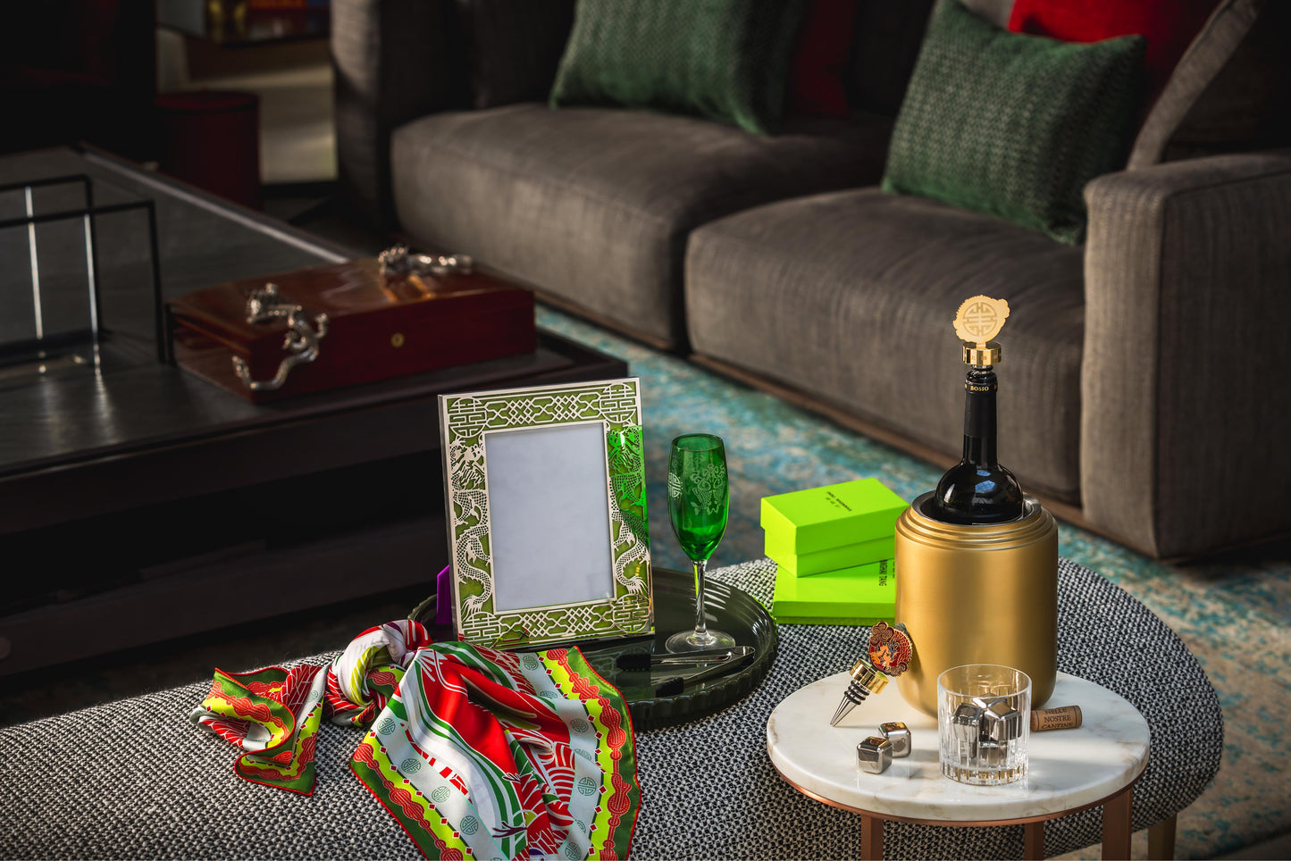 Vivid Dragon Enamel Wine Stopper