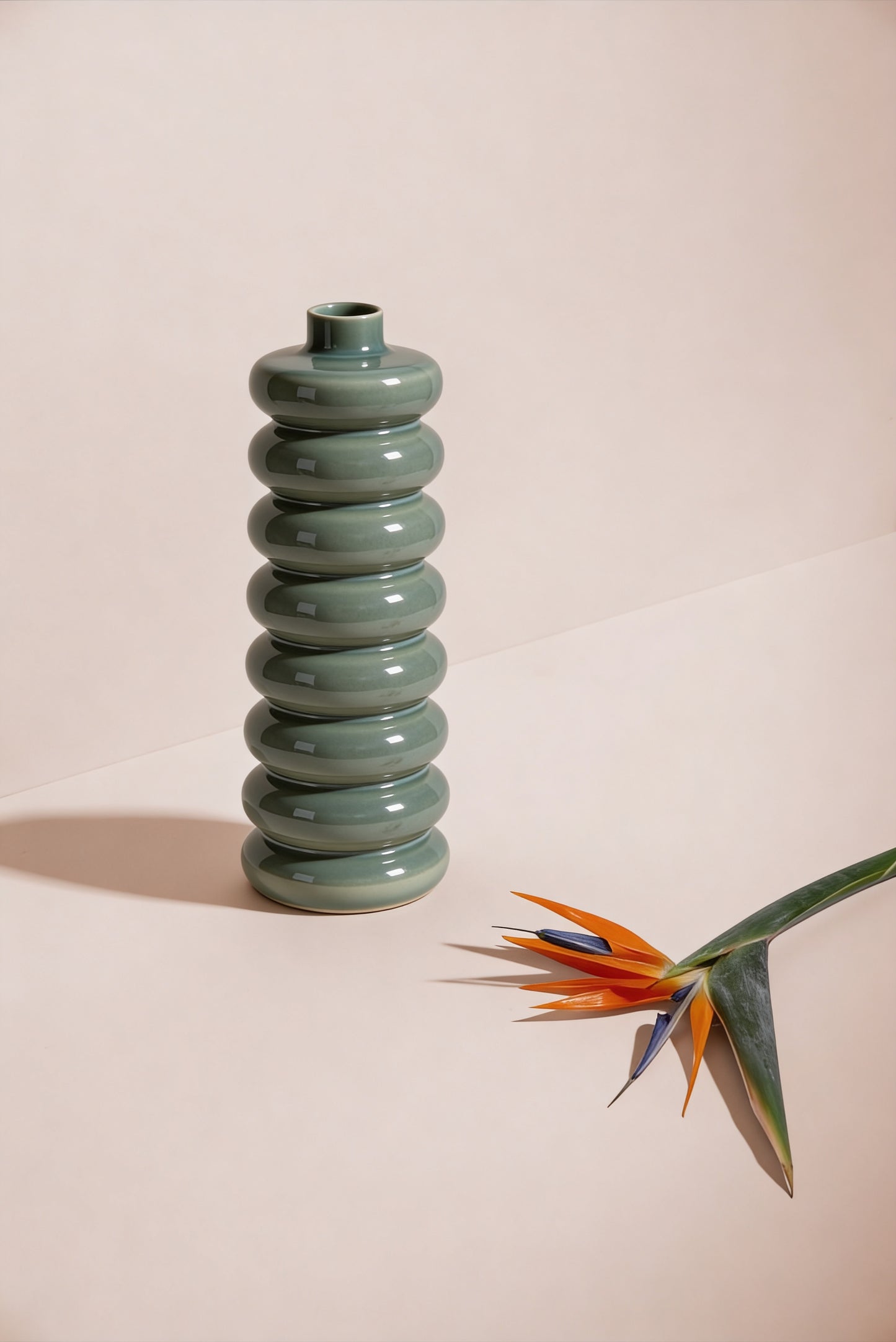 Ringed Glaze Vase – Sculpted