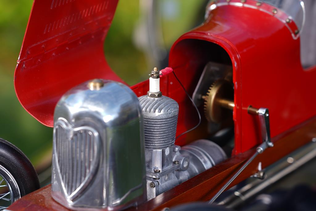 Bantam Midget, Red