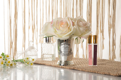 Cote Noire Seven Rose Bouquet